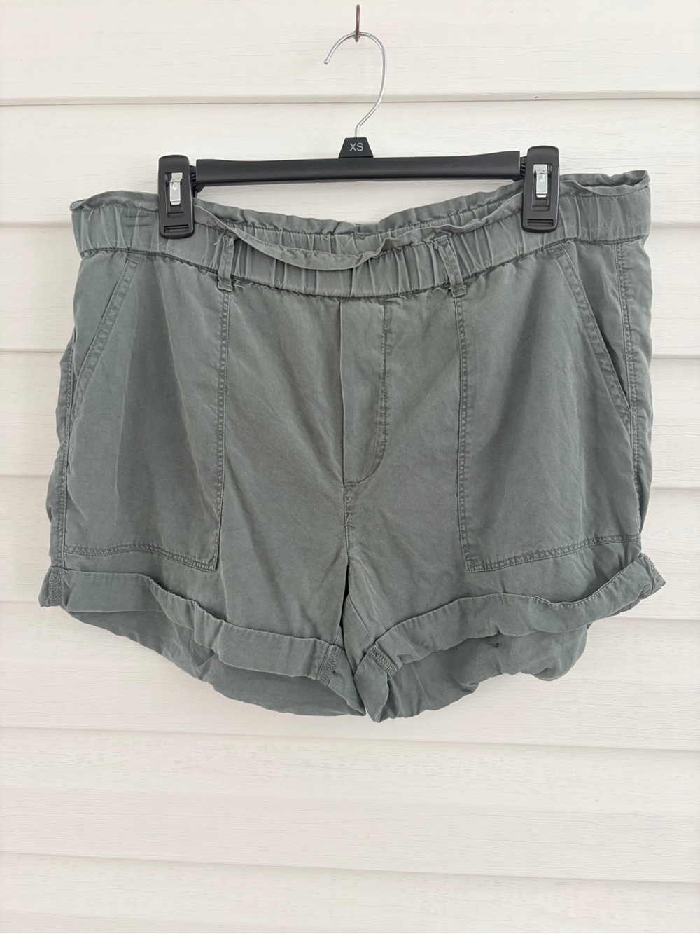 Aerie Green Lyocell Ruffle Pull On Shorts S/P Coastal Casual Beach Lounge Comfy